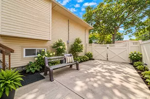 9 Mulberry Dr, Smithtown, NY 11787 - Photo 24