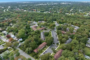 157 Newbrook Ln, Bay Shore, NY 11706 - Photo 2