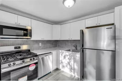 157 Newbrook Lane #157, Bay Shore, NY 11706 - Photo 4