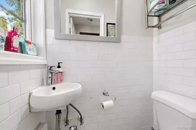 3035 Yates Avenue, Bronx, NY 10469 - Photo 14