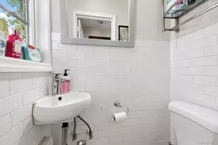 3035 Yates Ave, Bronx, NY 10469 - Photo 14
