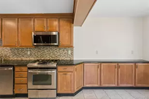 597 Old Country Rd, Deer Park, NY 11729 - Photo 10
