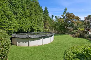 597 Old Country Rd, Deer Park, NY 11729 - Photo 36