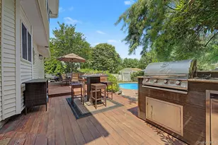 15 Winnecomac Cir, Kings Park, NY 11754 - Photo 38