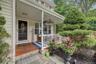 15 Winnecomac Cir, Kings Park, NY 11754 - Photo 2