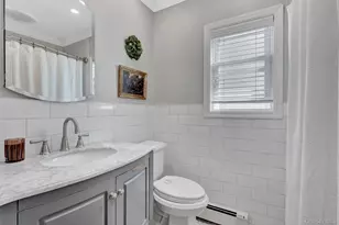 410 Clive Pl, Oceanside, NY 11572 - Photo 16