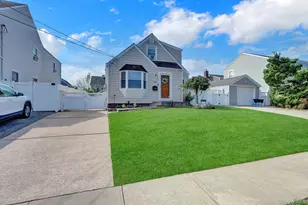 410 Clive Pl, Oceanside, NY 11572 - Photo 32