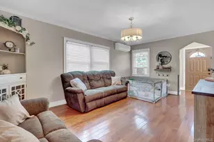 410 Clive Pl, Oceanside, NY 11572 - Photo 6