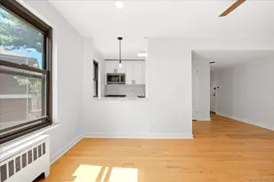 13 Terrace Cir, Great Neck, NY 11021 - Photo 12