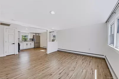 240 Kramer Drive, Lindenhurst, NY 11757 - Photo 4