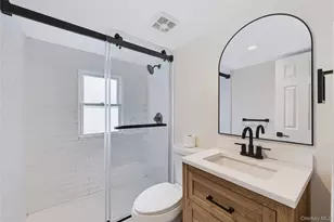 240 Kramer Dr, Lindenhurst, NY 11757 - Photo 8