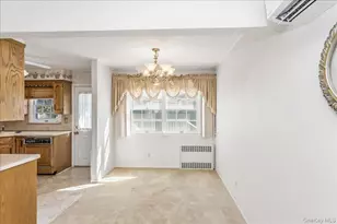 38 Croyden Ln, Hicksville, NY 11801 - Photo 8