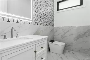 1080 Westminster Ave, Dix Hills, NY 11746 - Photo 24