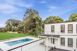 1080 Westminster Ave, Dix Hills, NY 11746 - Photo 48
