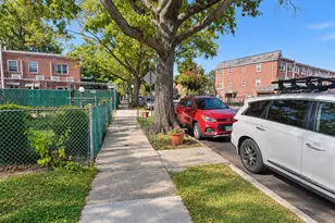 70-12 141st St, Flushing, NY 11367 - Photo 2