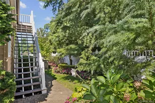14 Esmond Ave, Melville, NY 11747 - Photo 34