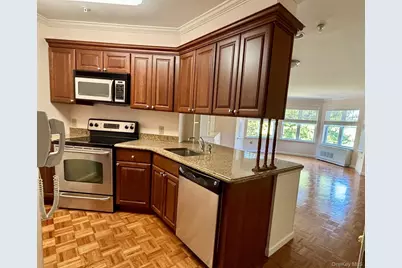 311 Sutton Drive #311, Mount Kisco, NY 10549 - Photo 8