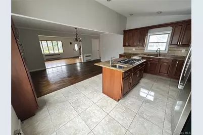 64 E Fenimore Street, Valley Stream, NY 11580 - Photo 10