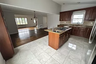 64 E Fenimore St, Valley Stream, NY 11580 - Photo 10