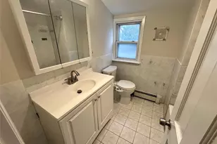 64 E Fenimore St, Valley Stream, NY 11580 - Photo 26