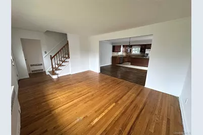 64 E Fenimore Street, Valley Stream, NY 11580 - Photo 4