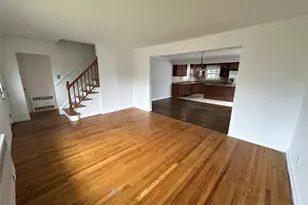 64 E Fenimore St, Valley Stream, NY 11580 - Photo 4