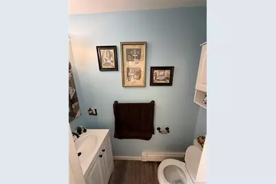 6 Melton Drive W, Rockville Centre, NY 11570 - Photo 18