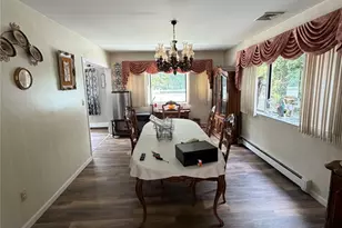 6 Melton Dr W, Rockville Centre, NY 11570 - Photo 20