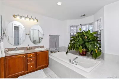 31 Willow Wood Drive, East Setauket, NY 11733 - Photo 24