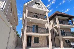 7-17 College Pl, College Point, NY 11356 - Photo 6