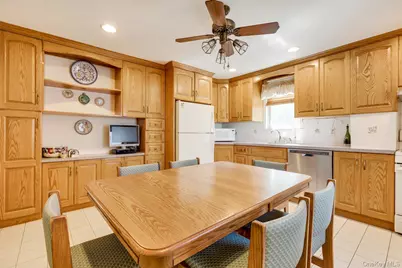 59 11th Street, Hicksville, NY 11801 - Photo 10
