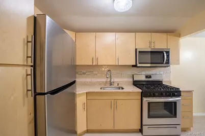 16504 Sayres Avenue #2R, Jamaica, NY 11433 - Photo 8