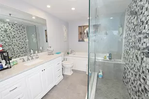 111 Cherry Valley Ave, Garden City, NY 11530 - Photo 20