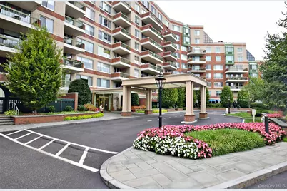 111 Cherry Valley Avenue #M6, Garden City, NY 11530 - Photo 1