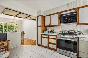 11-07 137th St, College Point, NY 11356 - Photo 6