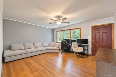 90 Daly Road, East Northport, NY 11731 - Photo 8