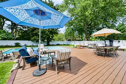281 Town Line Road, East Northport, NY 11731 - Photo 34