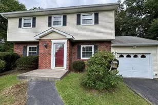 129 Salem Rd, Fishkill, NY 12524 - Photo 2
