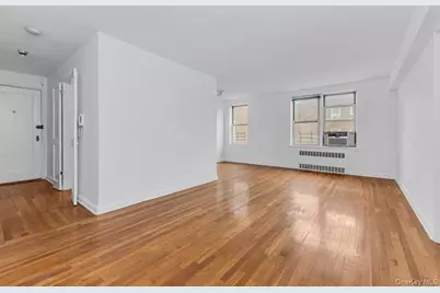 67-07 Yellowstone Boulevard #5F, Forest Hills, NY 11375 - Photo 4