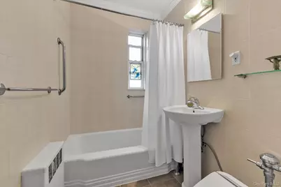 83-33 Austin Street #6G, Kew Gardens, NY 11415 - Photo 10