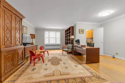 83-33 Austin Street #6G, Kew Gardens, NY 11415 - Photo 2