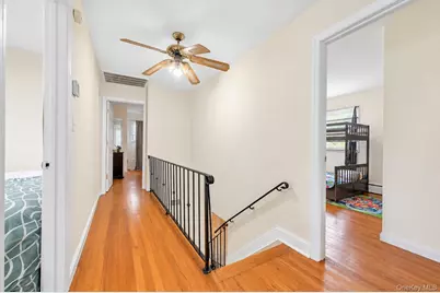 38 Waterford Drive, Wheatley Heights, NY 11798 - Photo 18