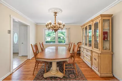 38 Waterford Drive, Wheatley Heights, NY 11798 - Photo 10