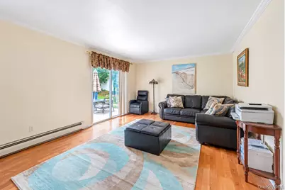 38 Waterford Drive, Wheatley Heights, NY 11798 - Photo 8
