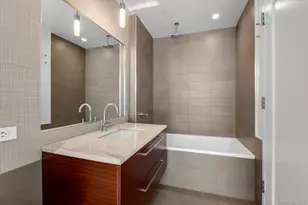 24-15 Queens Plaza N, Long Island City, NY 11101 - Photo 20