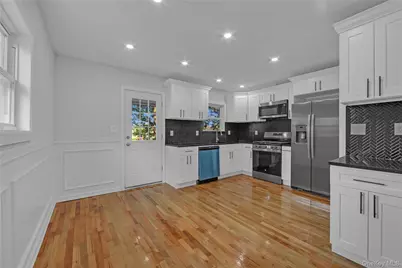 931 E 232nd Street, Bronx, NY 10466 - Photo 6