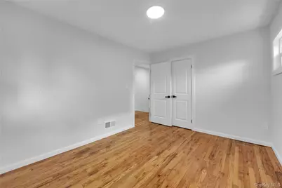 931 E 232nd Street, Bronx, NY 10466 - Photo 14
