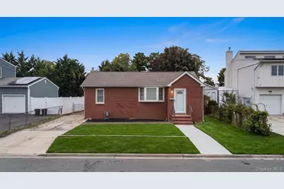 410 10th Street, West Babylon, NY 11704 - Photo 2