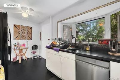 20-27 31 Street, Astoria, NY 11105 - Photo 4