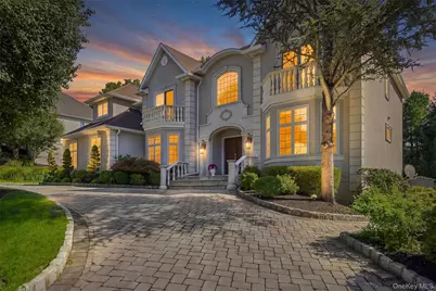 18 King Arthur Court, New City, NY 10956 - Photo 2